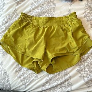 Lululemon hotty hot ii short size 8